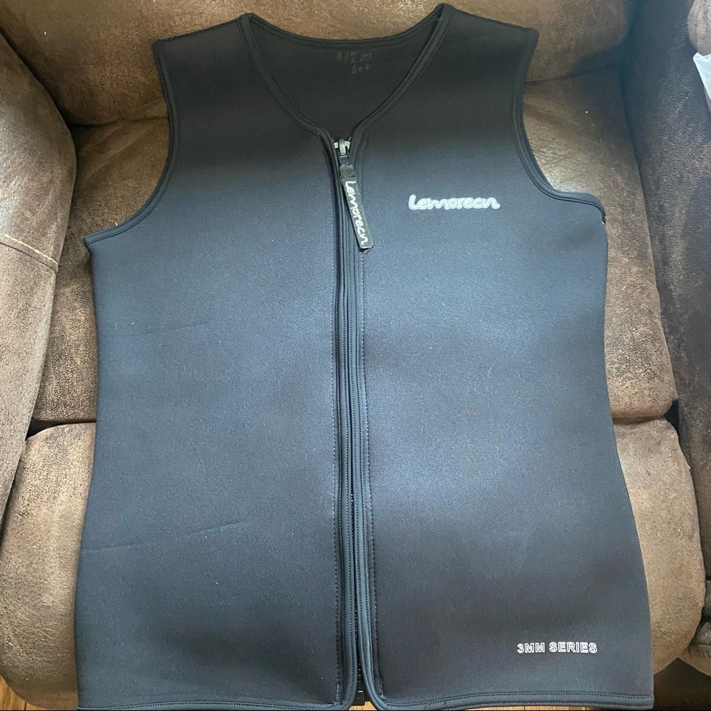 Lemorecn wet suit size Large (14)